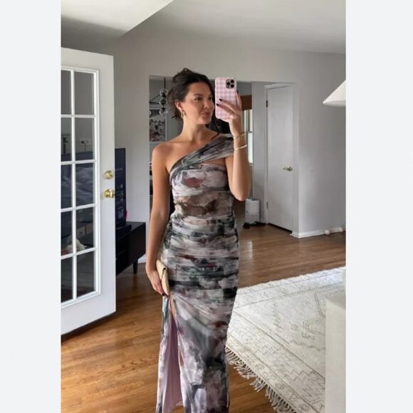 NWT Abercrombie Mesh Asymmetrical Off-The-Shoulder Draped Maxi Dress Small $120 - Picture 9 of 12